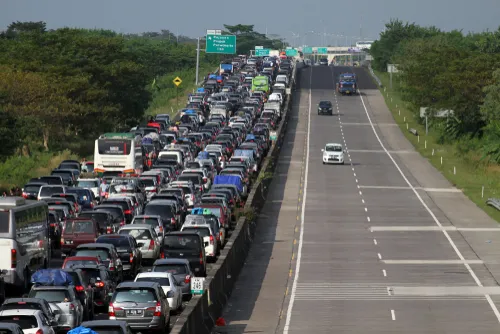 Puncak Arus Mudik Lebaran 2025 Diprediksi 28-30 Maret