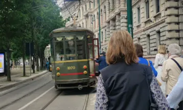 Travel Recommendation: Experiencing Special Lunch in Milan's Antique Tram