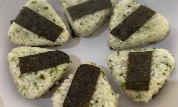 Resep Onigiri Simpel, Bisa Jadi Ide Bekal Anak Sekolah