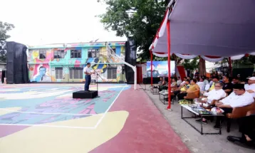 Seniman Tangerang Melukis Mural Jenderal Ahmad Yani di Lapangan Basket, TNI Beri Apresiasi