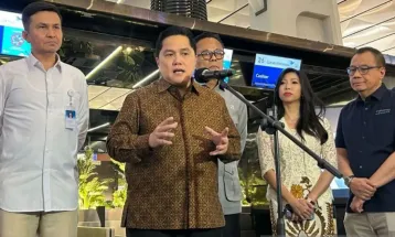 SOE Minister Erick Thohir Ensures Airplane Ticket Prices Have Reduced as Instructed by President Prabowo