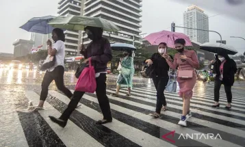 BMKG Predicts Moderate Rain in Parts of Jakarta on Friday