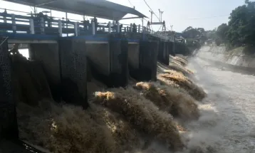 Pos Pantau Depok Berstatus Siaga 1, BPBD Imbau Warga Bantaran Ciliwung Waspada